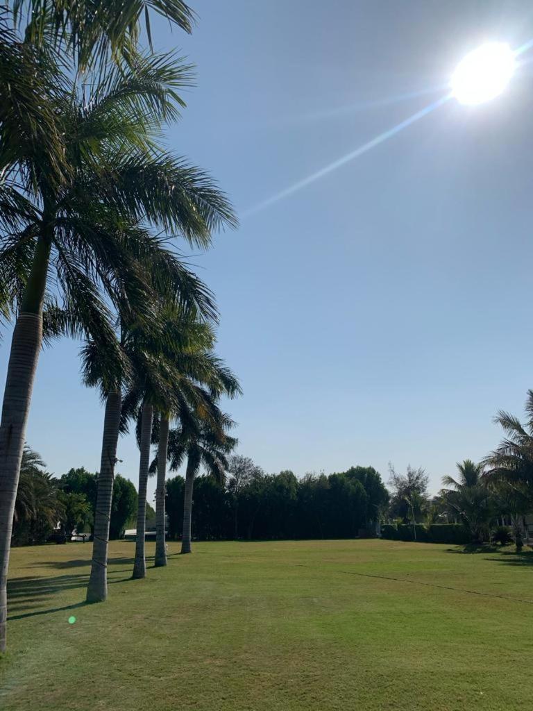 Srk Farm And Resort Anjār 外观 照片