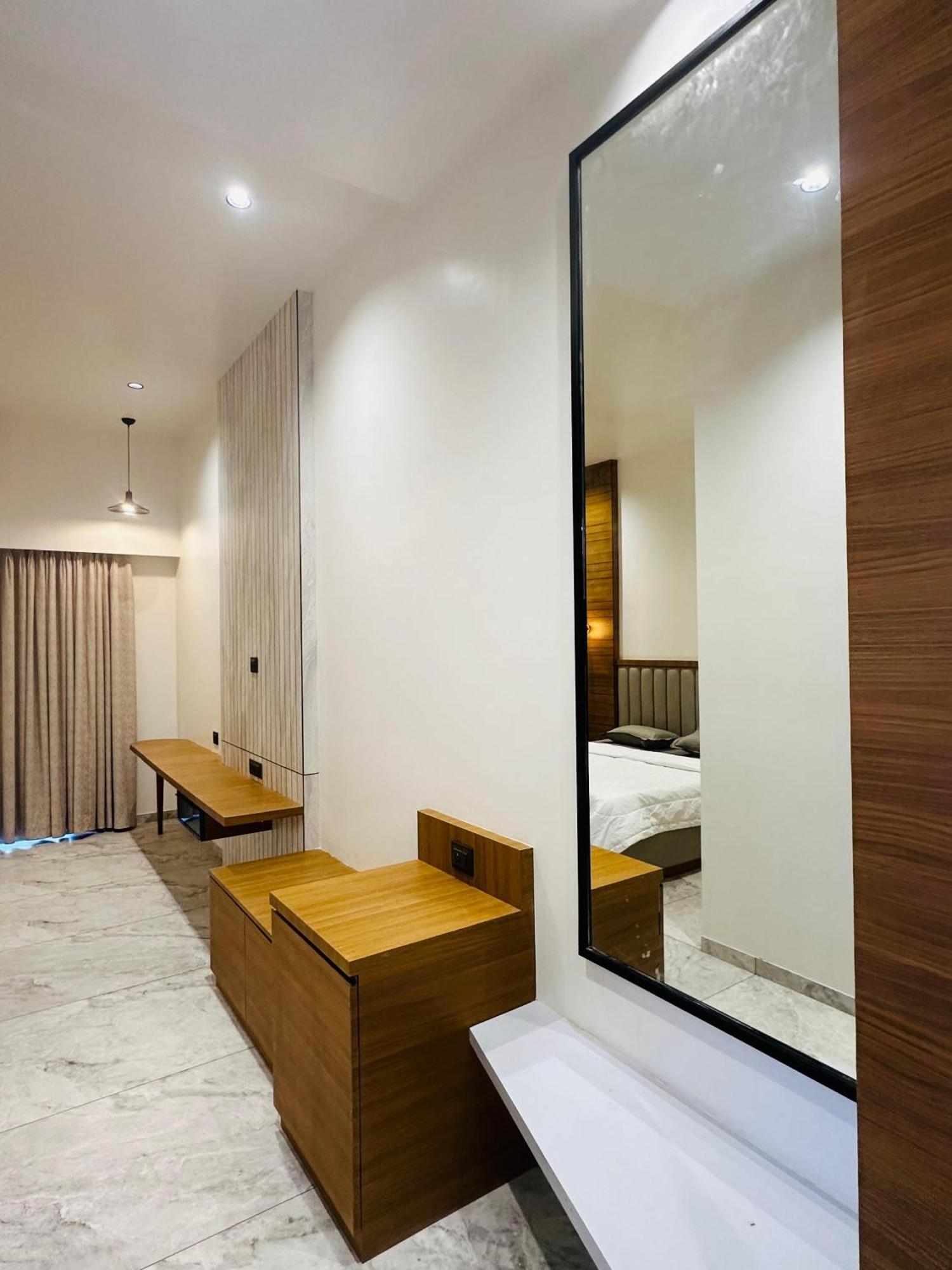 Srk Farm And Resort Anjār 外观 照片