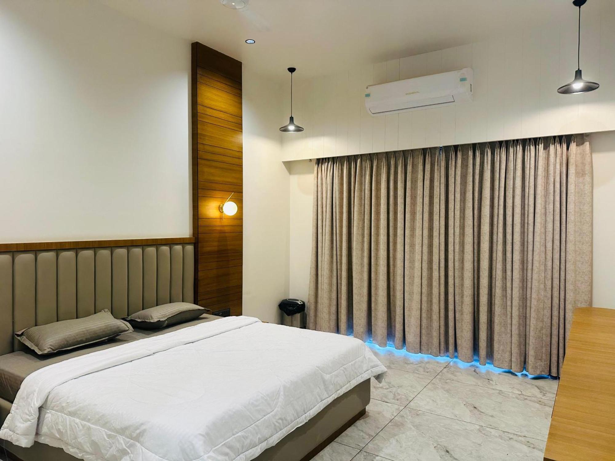 Srk Farm And Resort Anjār 外观 照片